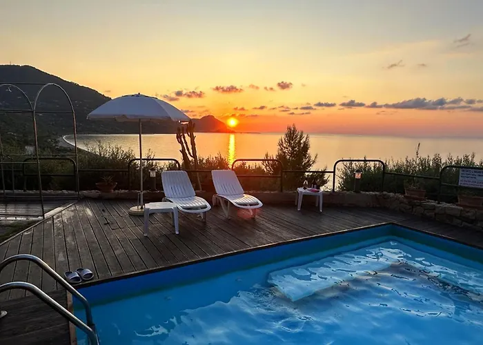 Ch Exclusive Aparthotel 4*